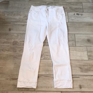 NWOT KENSIE white jeans